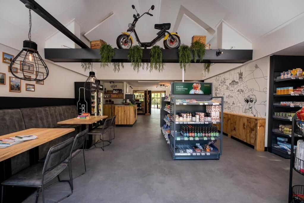 Chalet Voorzien Van Alle Gemakken In Een Bosrijke Omgeving Voorthuizen Zewnętrze zdjęcie